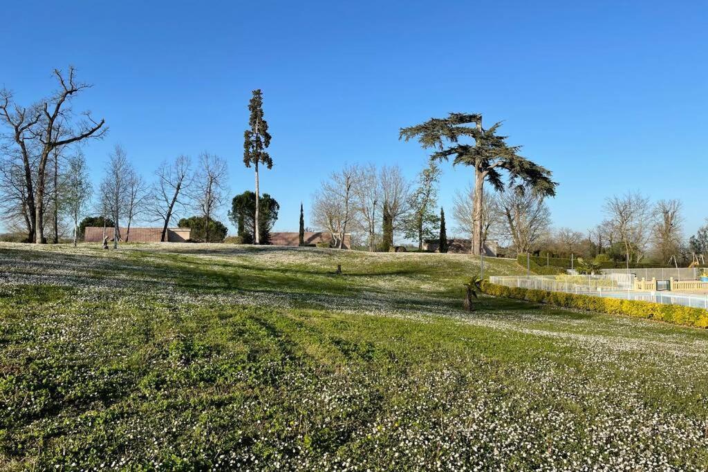 Villa Maison château barbet à Lombez Extérieur photo